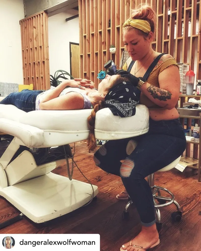 Skyla Free of Pretty In Ink Applying permanent eyeliner
